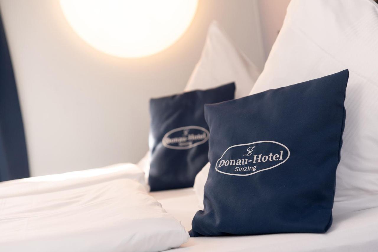 Donau-Hotel Sinzing Esterno foto