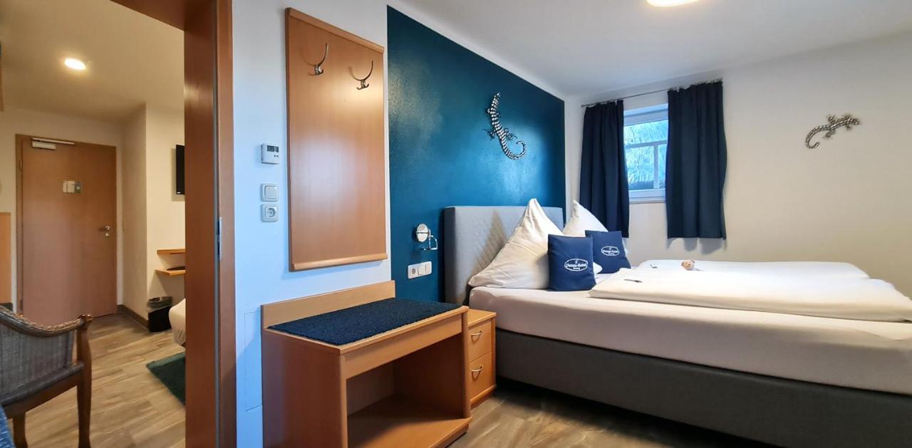 Donau-Hotel Sinzing Esterno foto